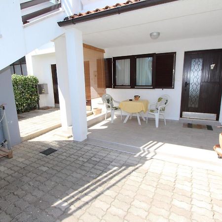 Apartment Irena Pula Luaran gambar