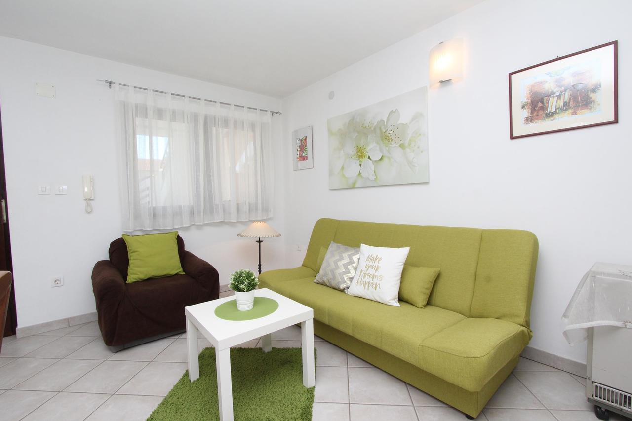 Apartment Irena Pula Luaran gambar